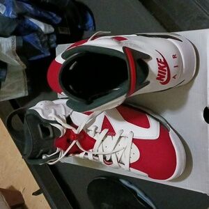 Jordan 6 carmine